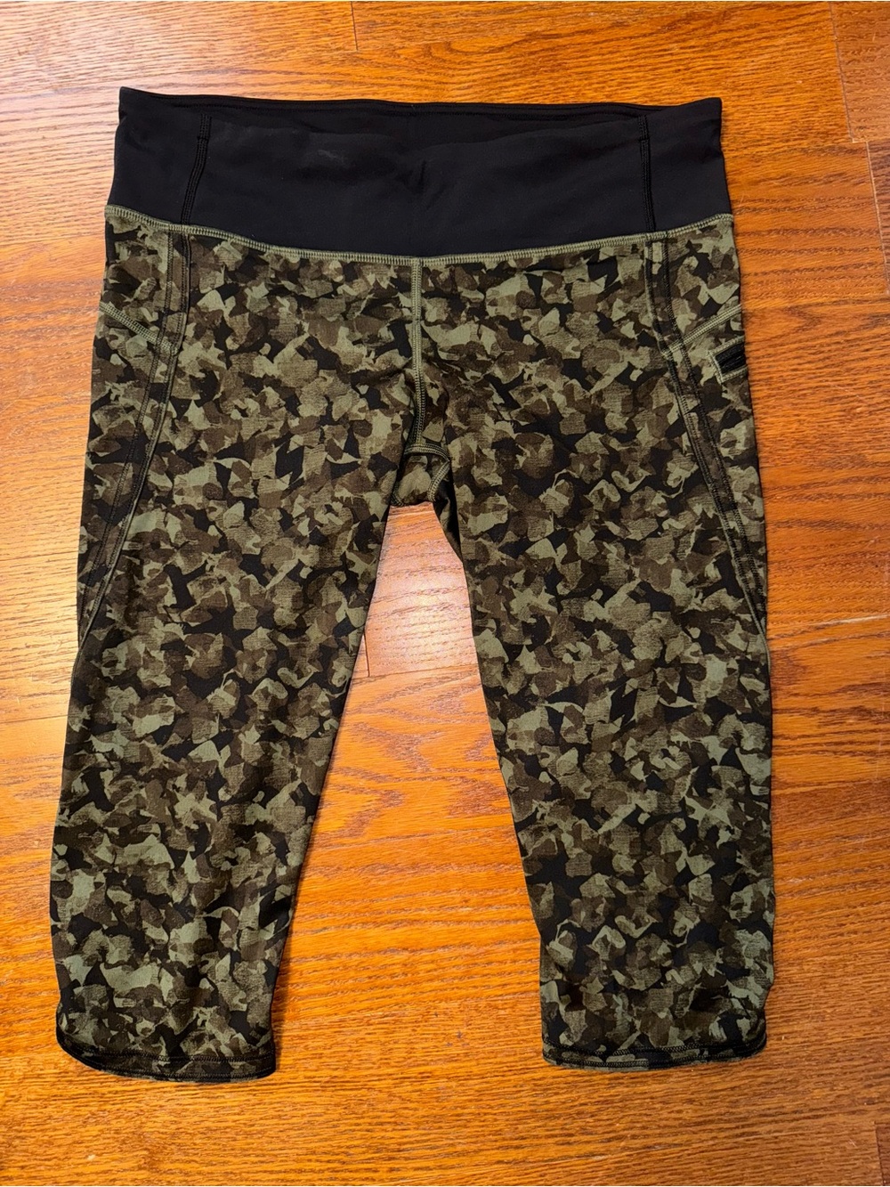 Kids Active Camo Capri Bottoms in Olive Green